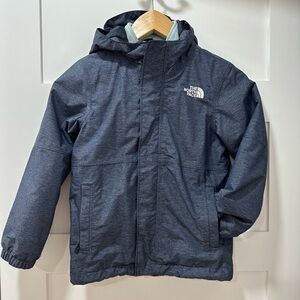 Gently used The North Face boys winter jacket, size XS (6)